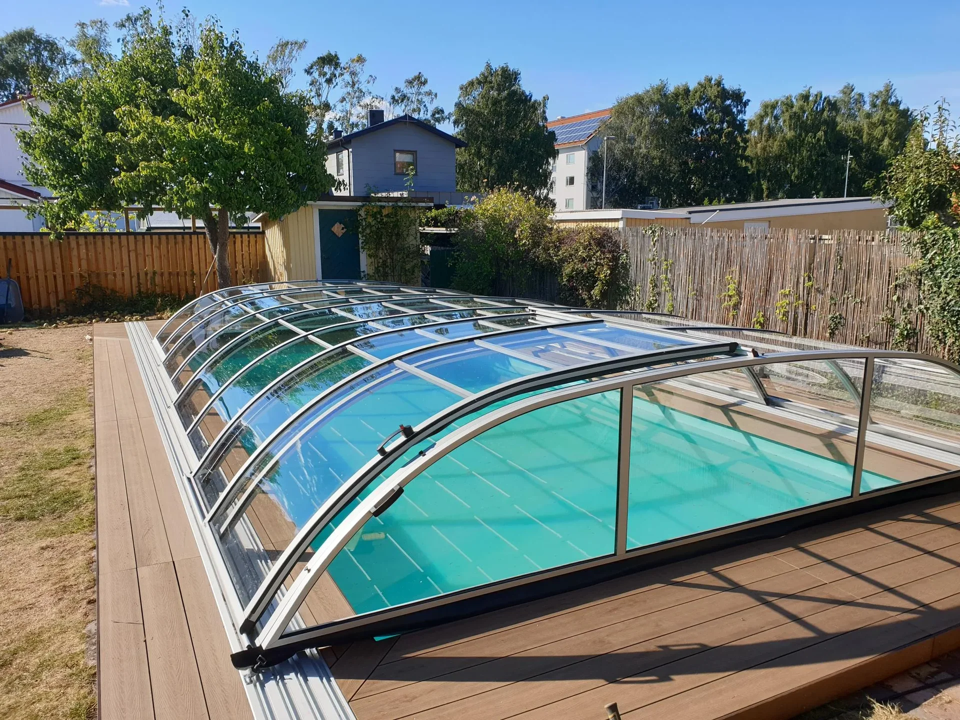Pooltak och trall vid renovering